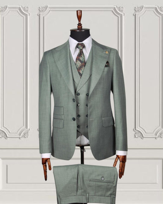 Classic Plain Three-Piece Suit with Timeless Elegance