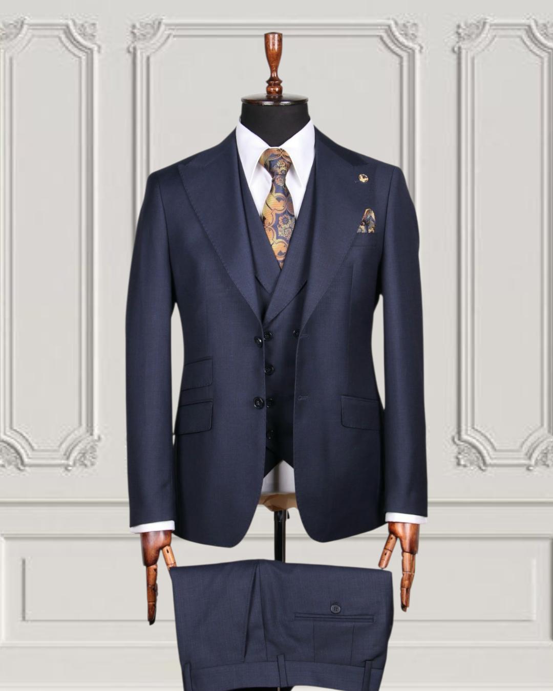 Classic Plain Three-Piece Suit with Timeless Elegance