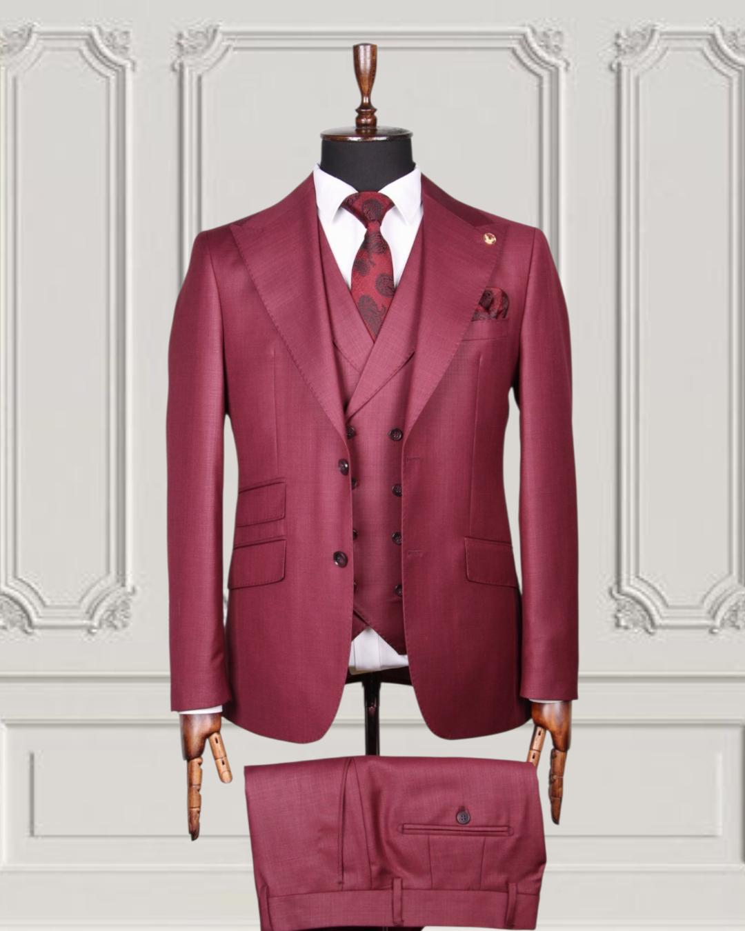 Classic Plain Three-Piece Suit with Timeless Elegance